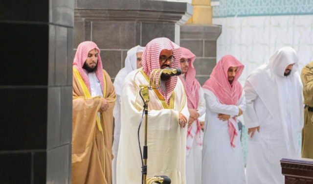 Son dakika: Tarihi an! Mescid-i Haram'da ilk teravih namazı görüntülendi
