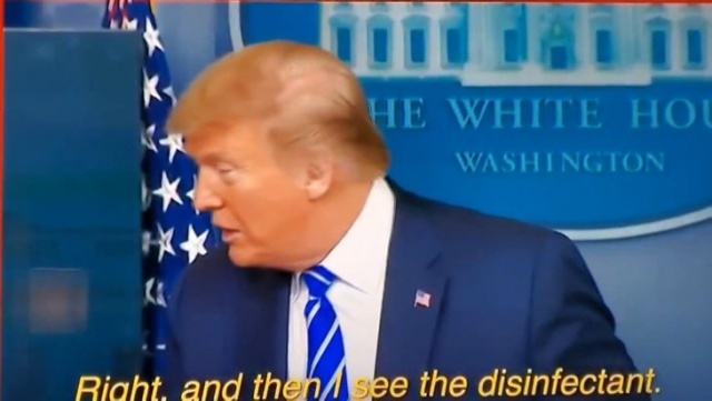 Dünyaca ünlü aktör Brad Pitt, ABD lideri Donald Trump'la dalga geçti.