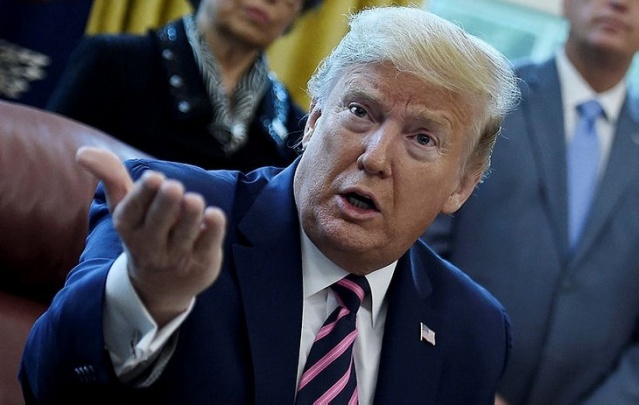 Dünyaca ünlü aktör Brad Pitt, ABD lideri Donald Trump'la dalga geçti.
