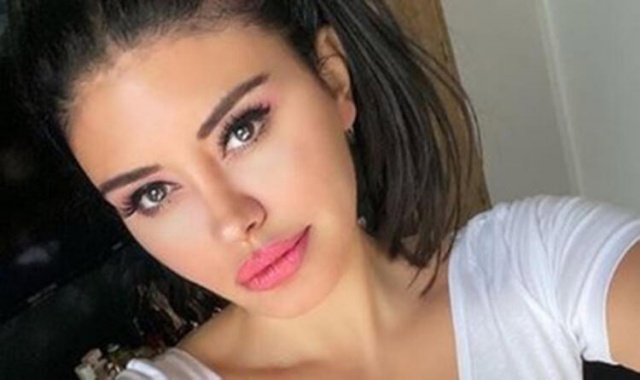 Ebru Polat'tan Nihat Hatipoğlu'na videolu soru