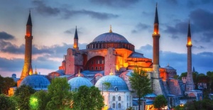 Ayasofya ibadete açıldı 86 yıl sonra ilk ezan okundu! Ayasofya'da ilk namaz hangi tarihte kılınacak?