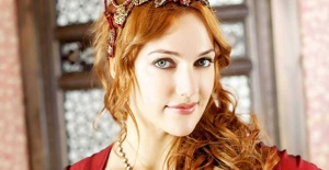 Hollywood yolu göründü! Meryem Uzerli ve Al Pacino yeni bir projede buluşuyor!